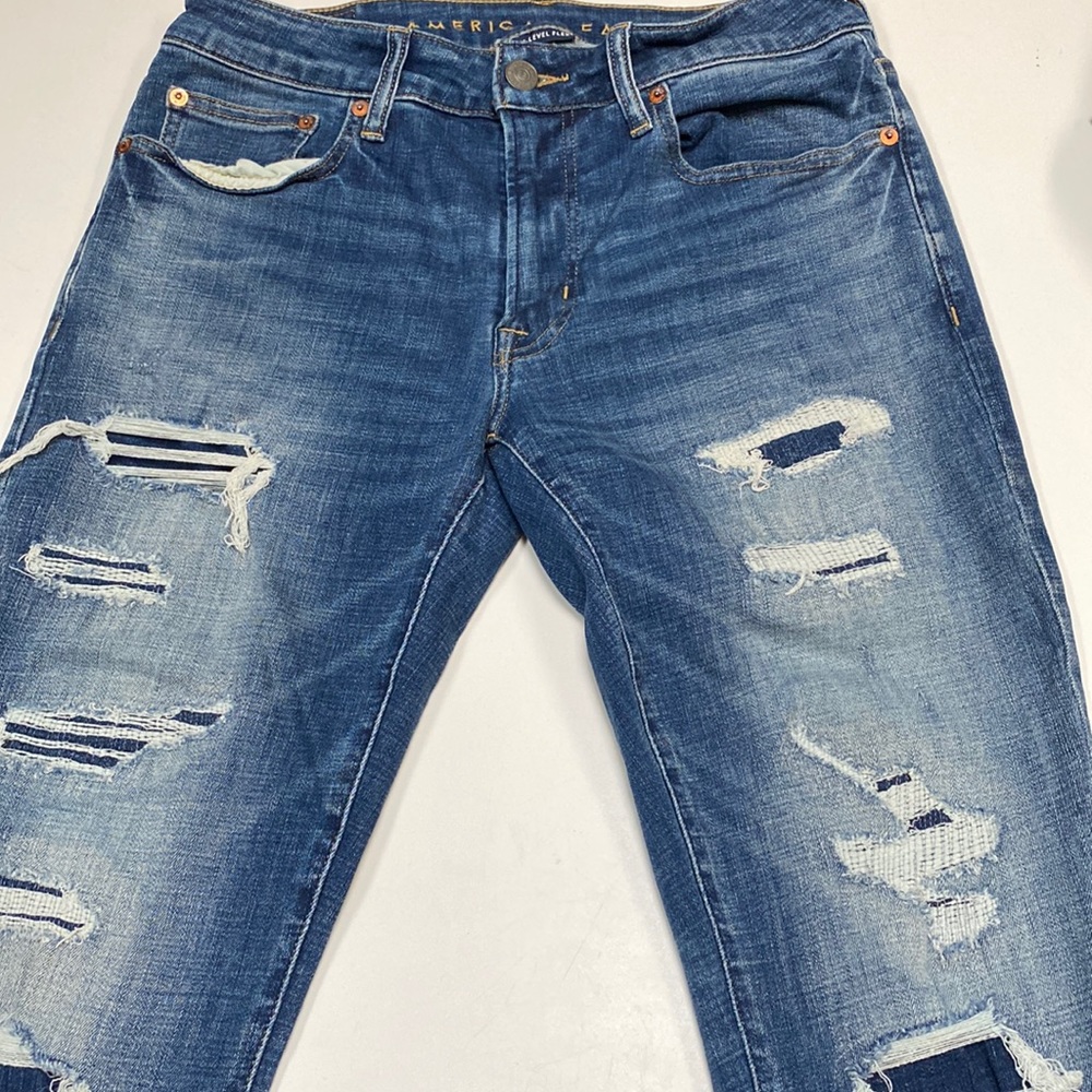 American Eagle AE 31x30 Next Level Flex slim distressed ripped jeans like new!